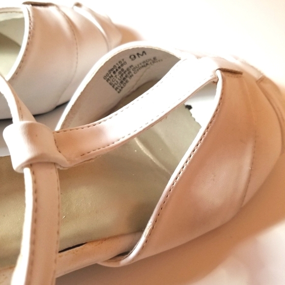 Vintage Country Style Heels - Picture 5 of 5